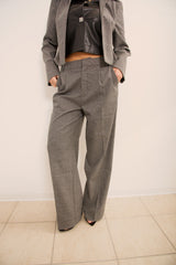 Tailleur con giacca ecopelle