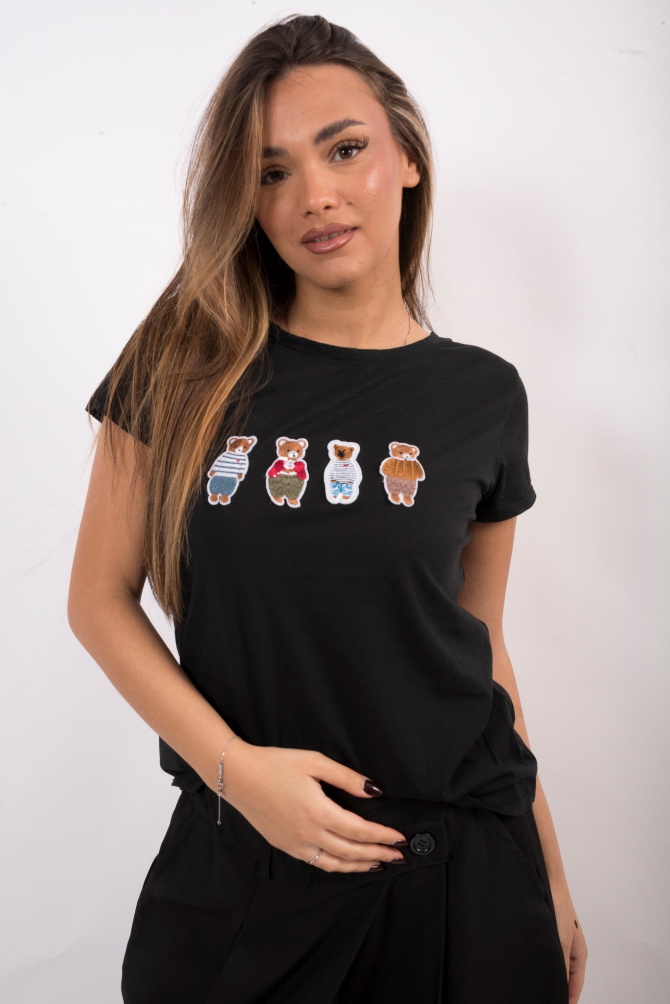 T-shirt nera orsetti