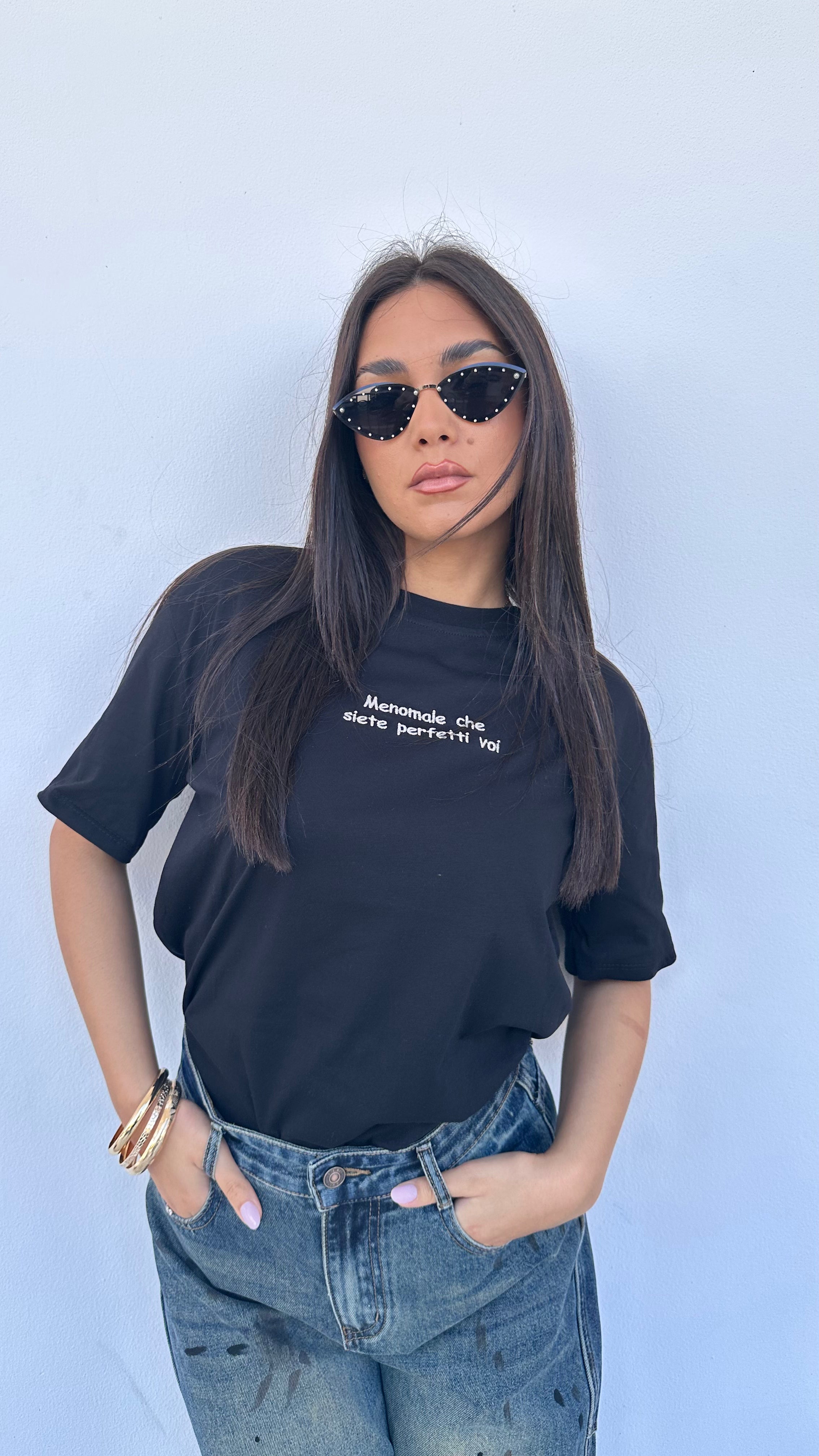T-shirt "meno male che siete perfetti voi"