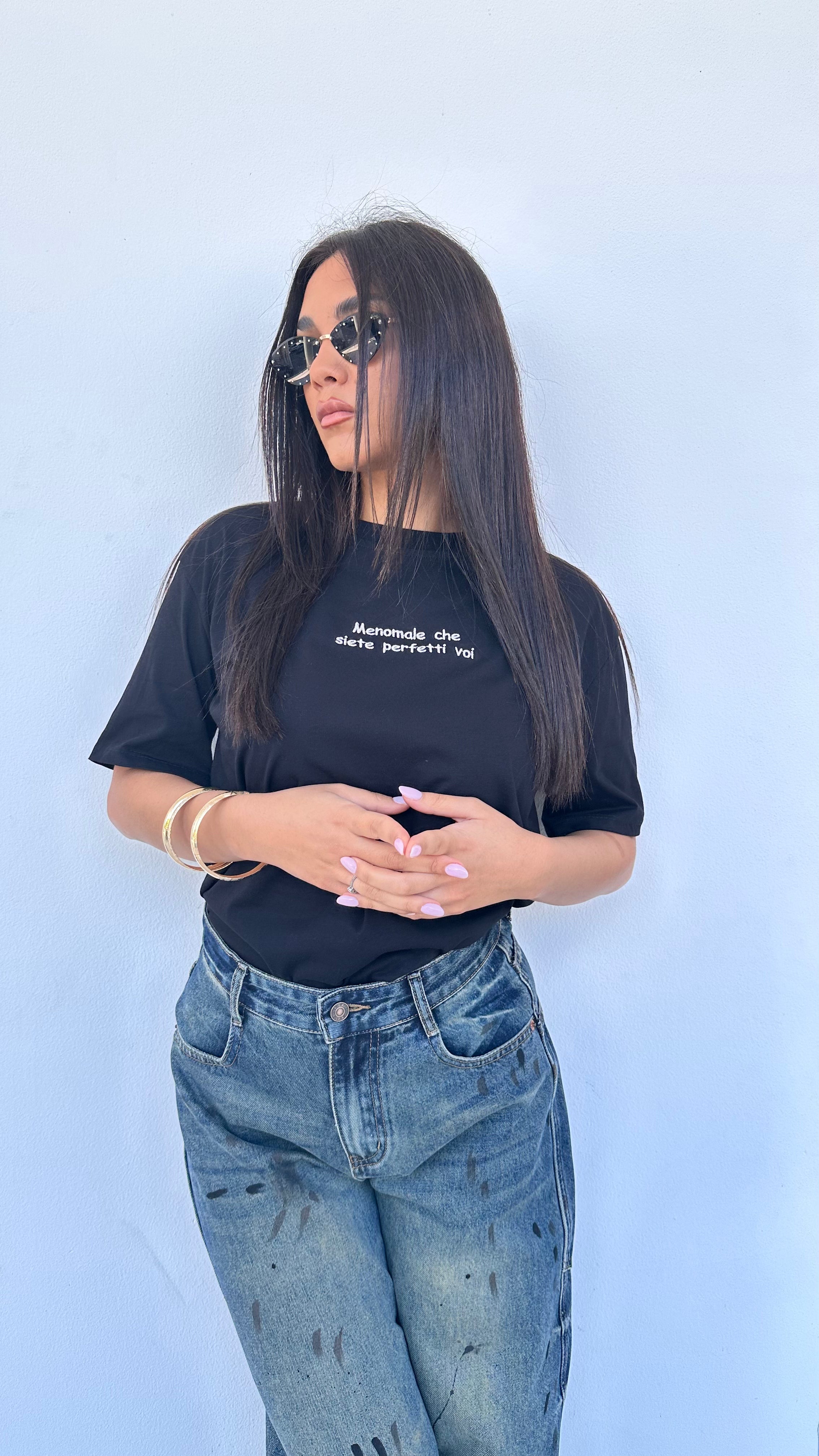T-shirt "meno male che siete perfetti voi"
